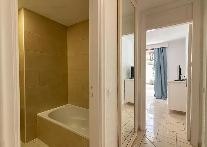 Beautiful Location Parque Santiago 1