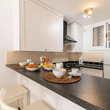 Beautiful Location Parque Santiago 1 *